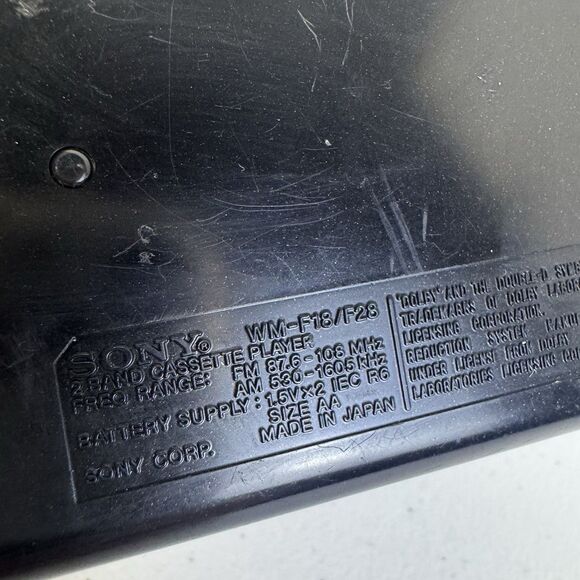 Sony Walkman WM-F18/F28 Portable Cassette Player AM/FM FOR PARTS ONLY - Picture 10 of 10